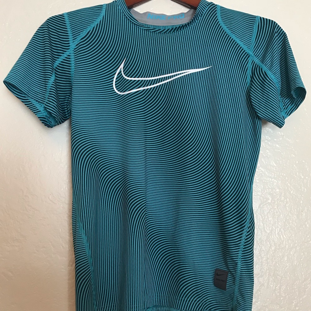 Nike Pro Dri-Fit Striped Girls Large T-Shirt